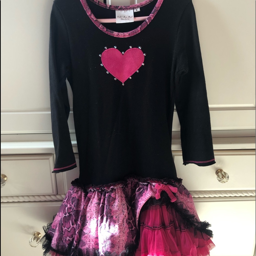 Girls size 6 dress.
